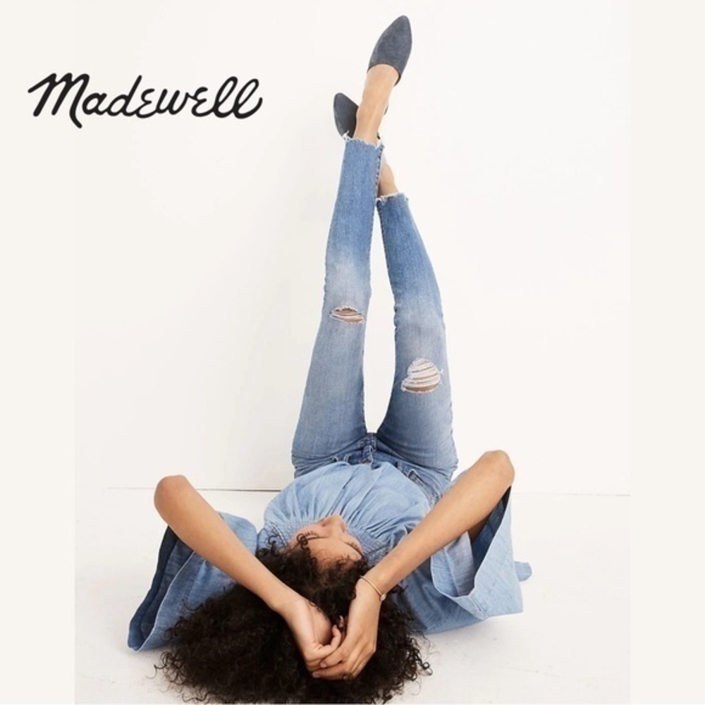 Madewell 9" High-Rise Skinny Jeans in Frankie Wash: Torn-Knee Edition Size 24